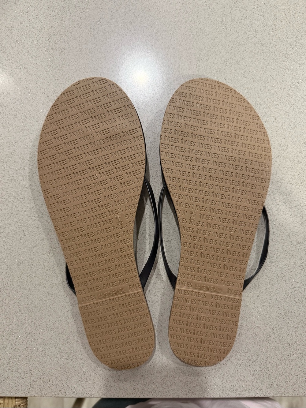 TKEES Black Thin-Strap Flip Flop Sandals - Picture 2 of 3
